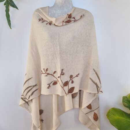 Poncho / Scarf - Eucalyptus globulus