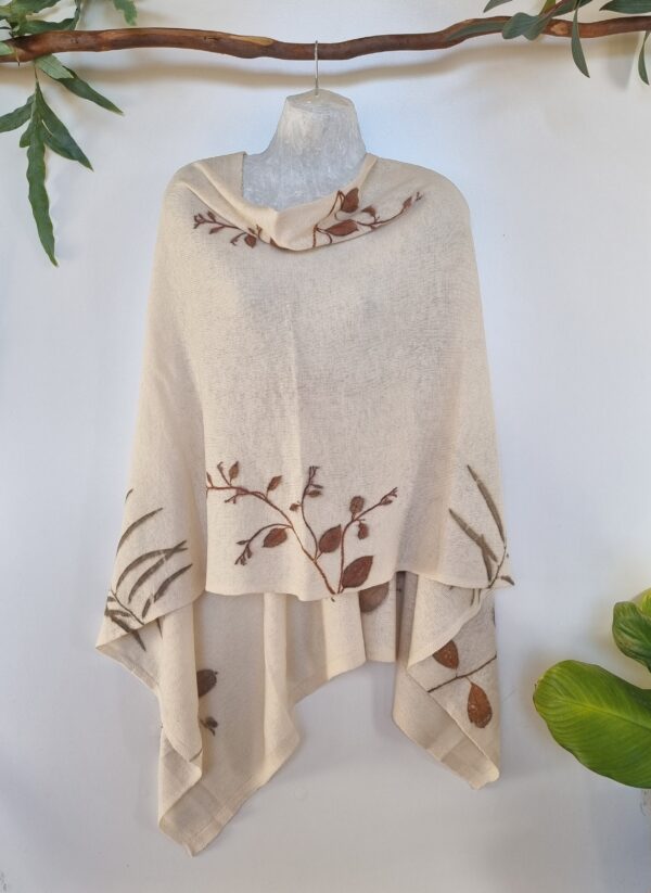 Poncho / Scarf - Eucalyptus globulus