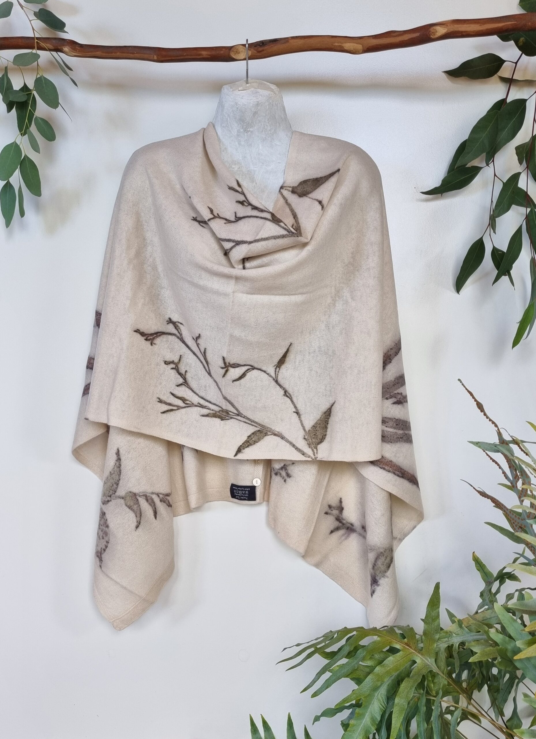Poncho / Scarf - Eucalyptus globulus
