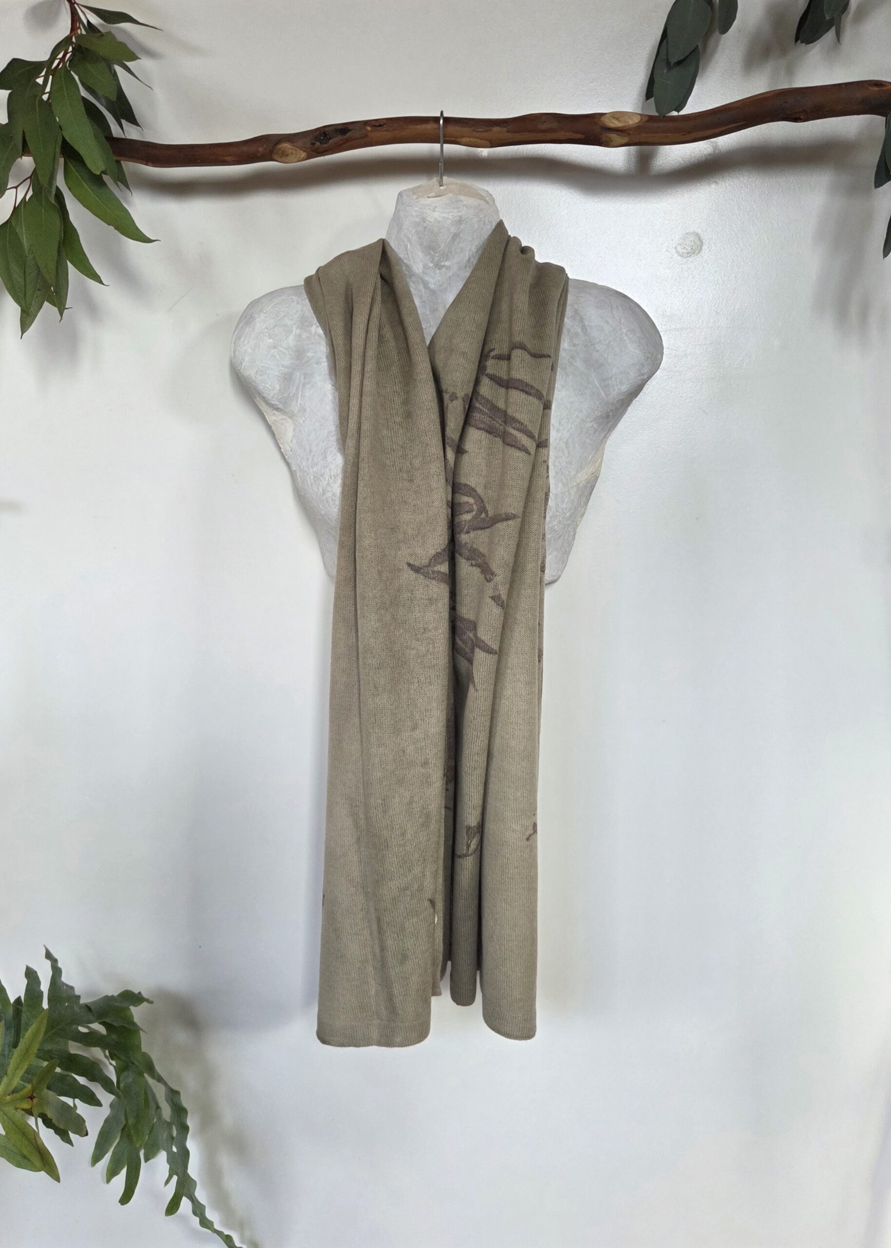Poncho / Scarf - Leafy Bliss - Image 7