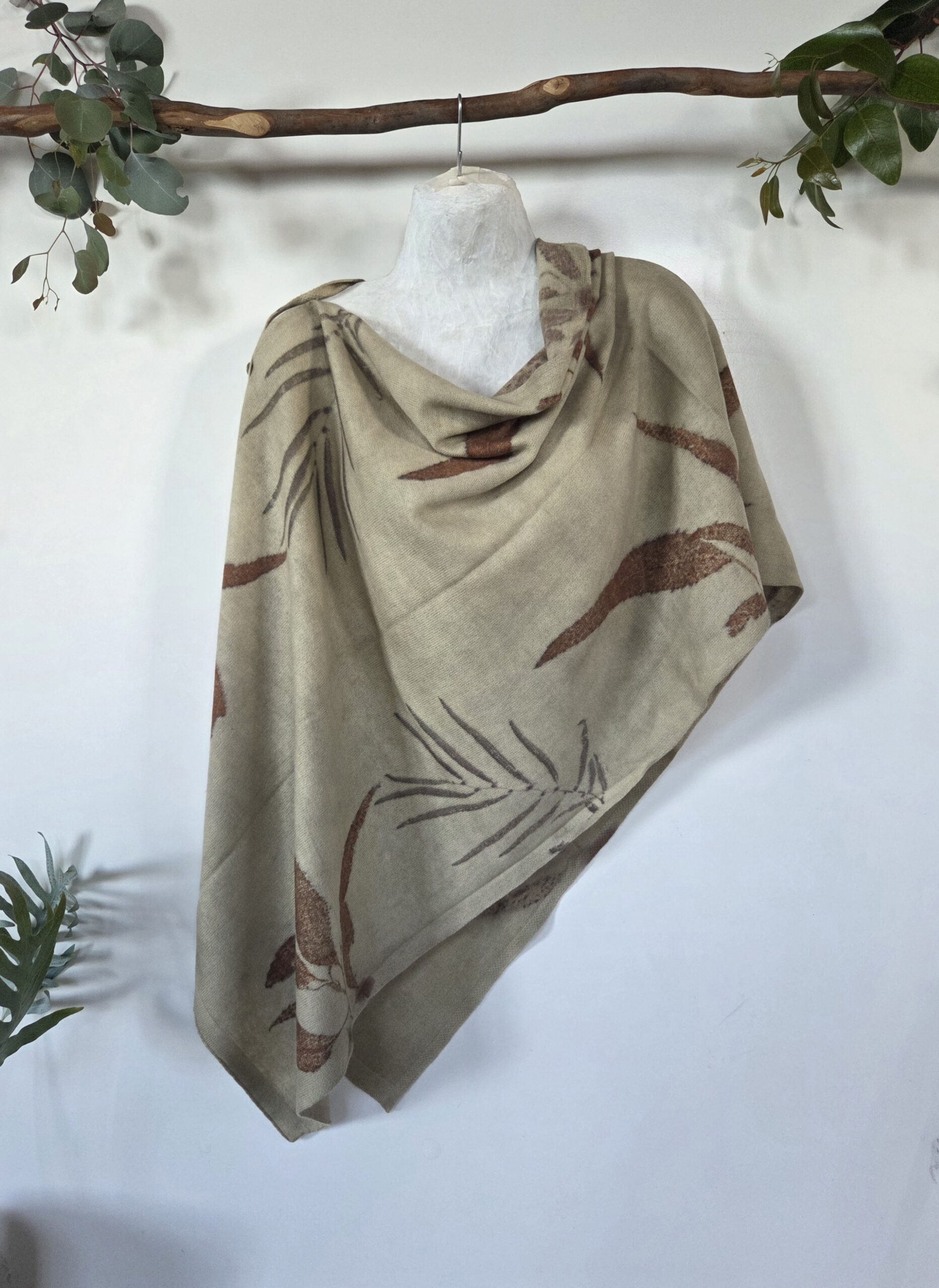 Poncho / Scarf - Leafy Bliss - Image 5